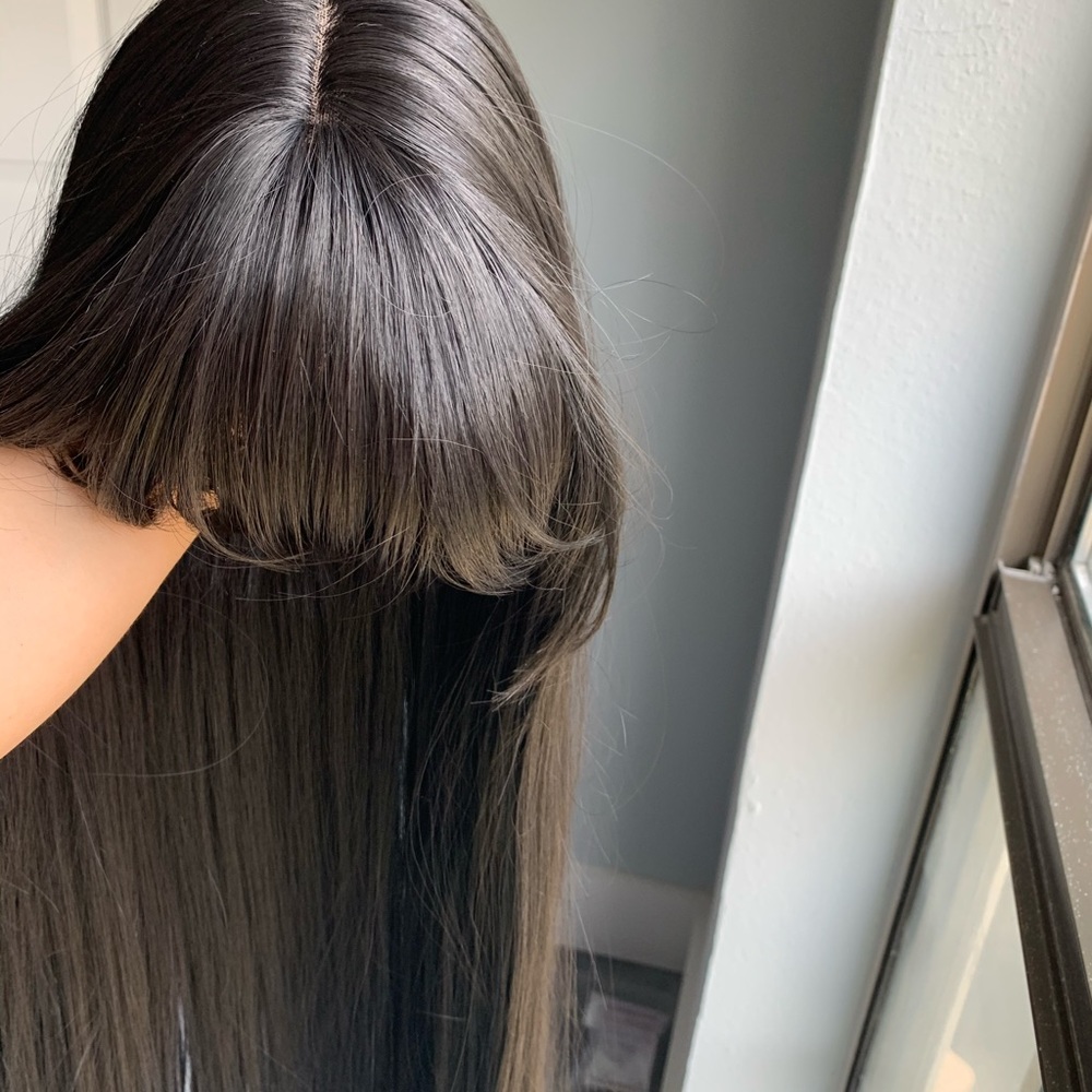 Black wig with bangs